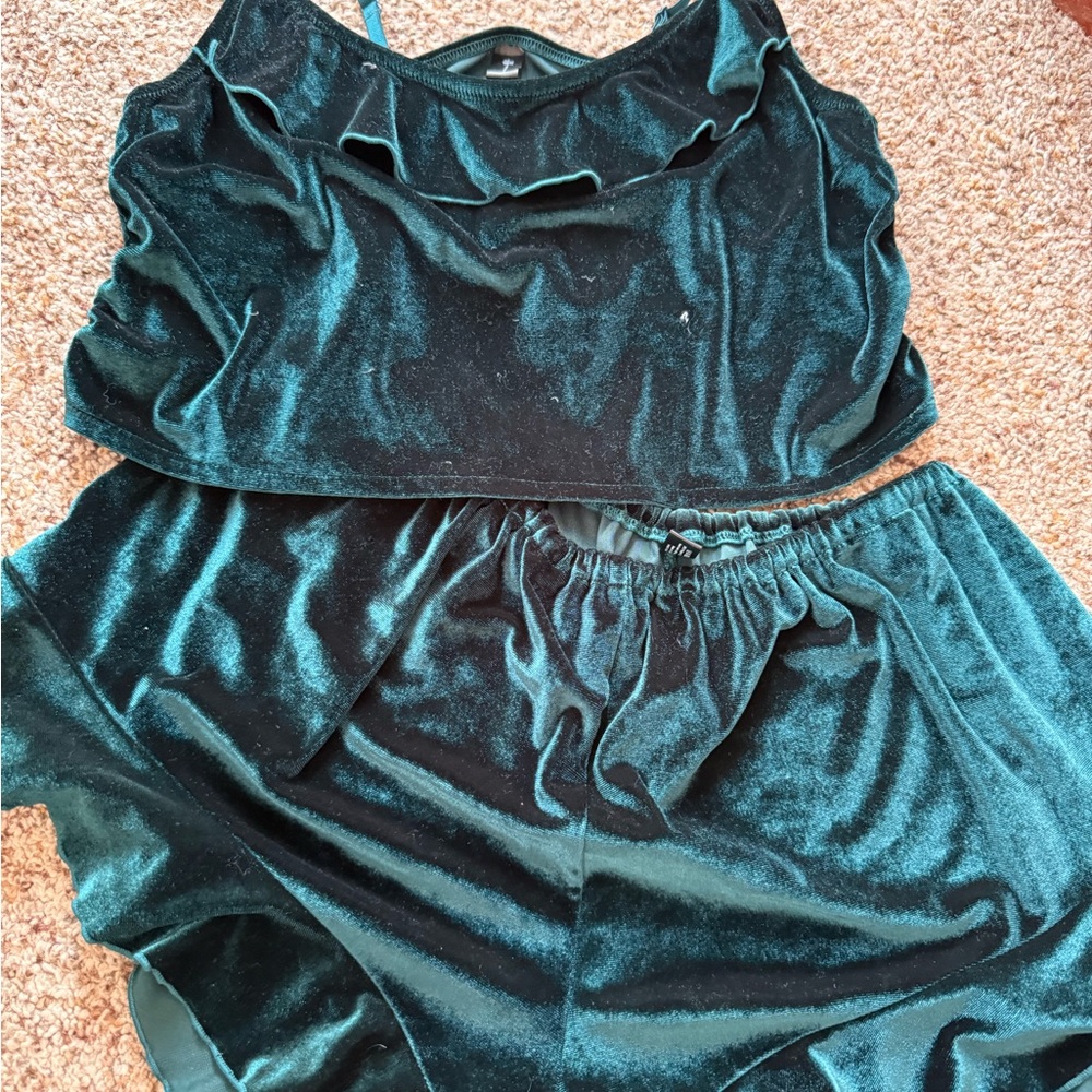 Mentionables | Green Satin Pajama Set with Elegant Ruching | Size Medium - Picture 3 of 12